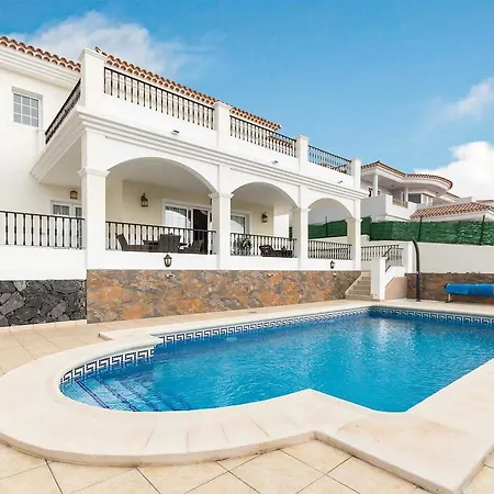 Caroline Holiday home